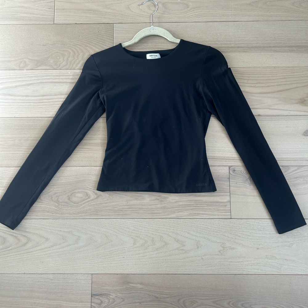 Aritzia Classic Black Long Sleeve Top